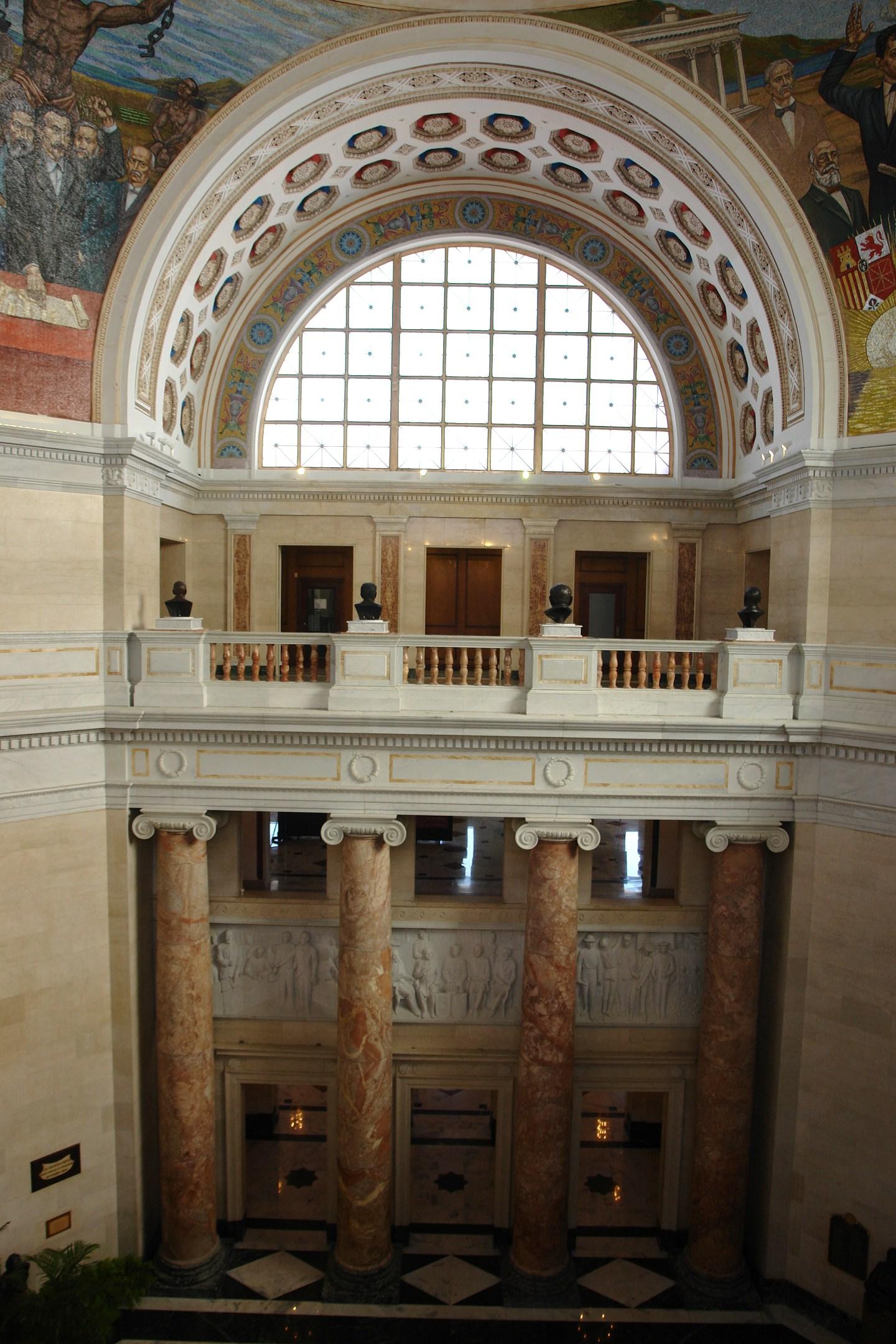Capitolio de Puerto Rico - San Juan (Puerta de Tierra) - 2011 00087